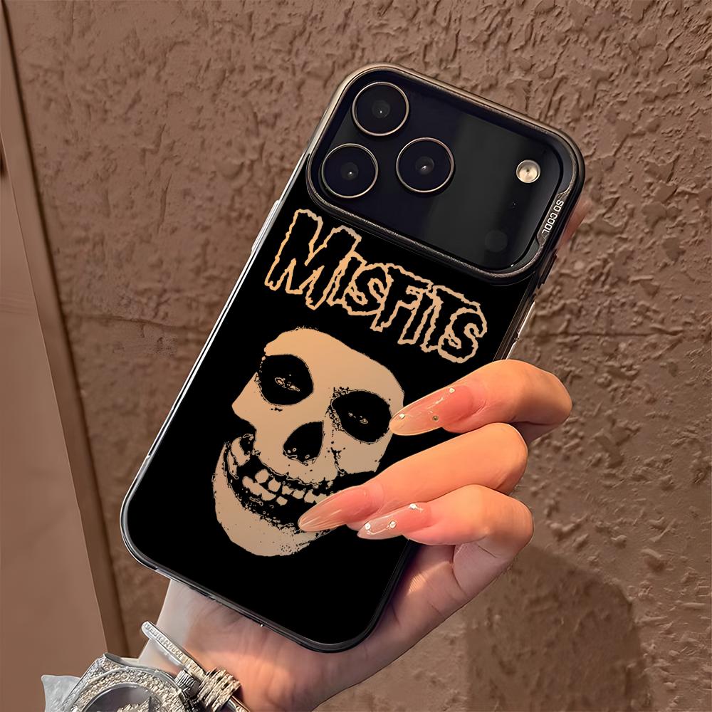 Misfits Telefon Kılıfı iPhone  - Apple Iphone 16 incelemesi ve fiyatı